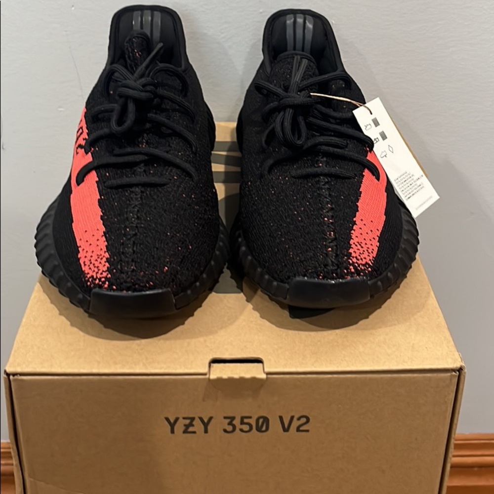 Zeezy 350 Core Black Reds